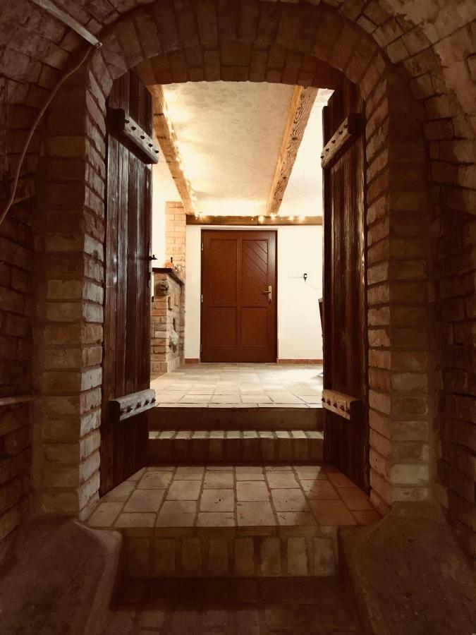 Gasthaus Sklipek U Svobodu Velké Bílovice Exterior foto